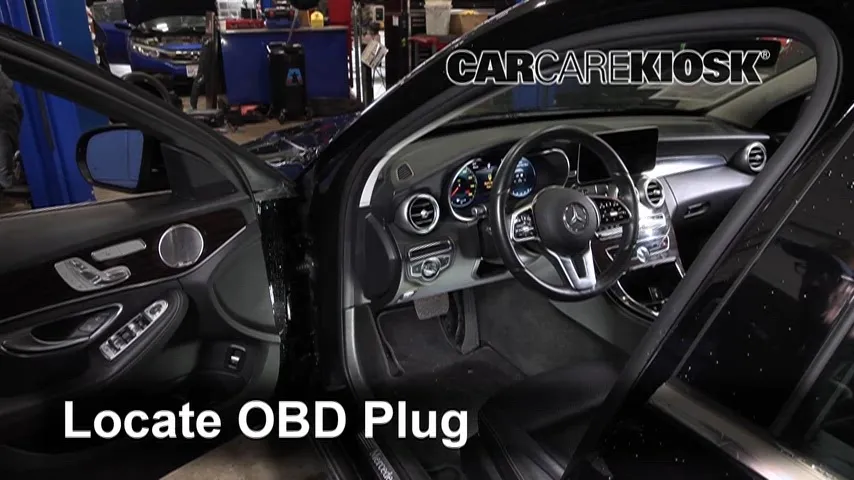 2020 Mercedes-Benz C300 4Matic 2.0L 4 Cyl. Turbo Compruebe la luz del motor